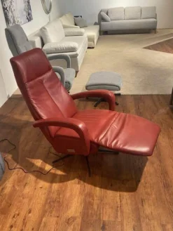 Sessel Boss Leder L30 WL Rouge Rot Gestell Metall Schwarz