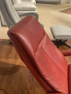 Sessel Boss Leder L30 WL Rouge Rot Gestell Metall Schwarz