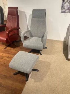 Sessel Boss Stoff 2 Cats 167 Zinc Grau Gestell Metall Schwarz Inklusive Hocker