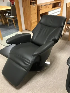 Sessel Canyon+ Large Bezug Leder Credo Farbe Anthrazit Metall Drehteller Mit Kopfpolsterverstellung Und Rückenverstellung