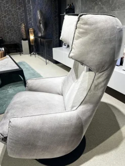 Sessel Charles Leder Crazy Nubuk Beige Grau 2510 41 Platte Rund Schwarz Matt Pulverbeschichtet Inklusive Nackenkissen