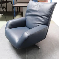 Sessel Chiara Bezug Leder P 9165 78 Dunkelblau Drehgestell Metall Verchromt