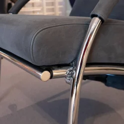 Sessel Curve Leder Yava Vulcano Kat. 2 Gestell Metall