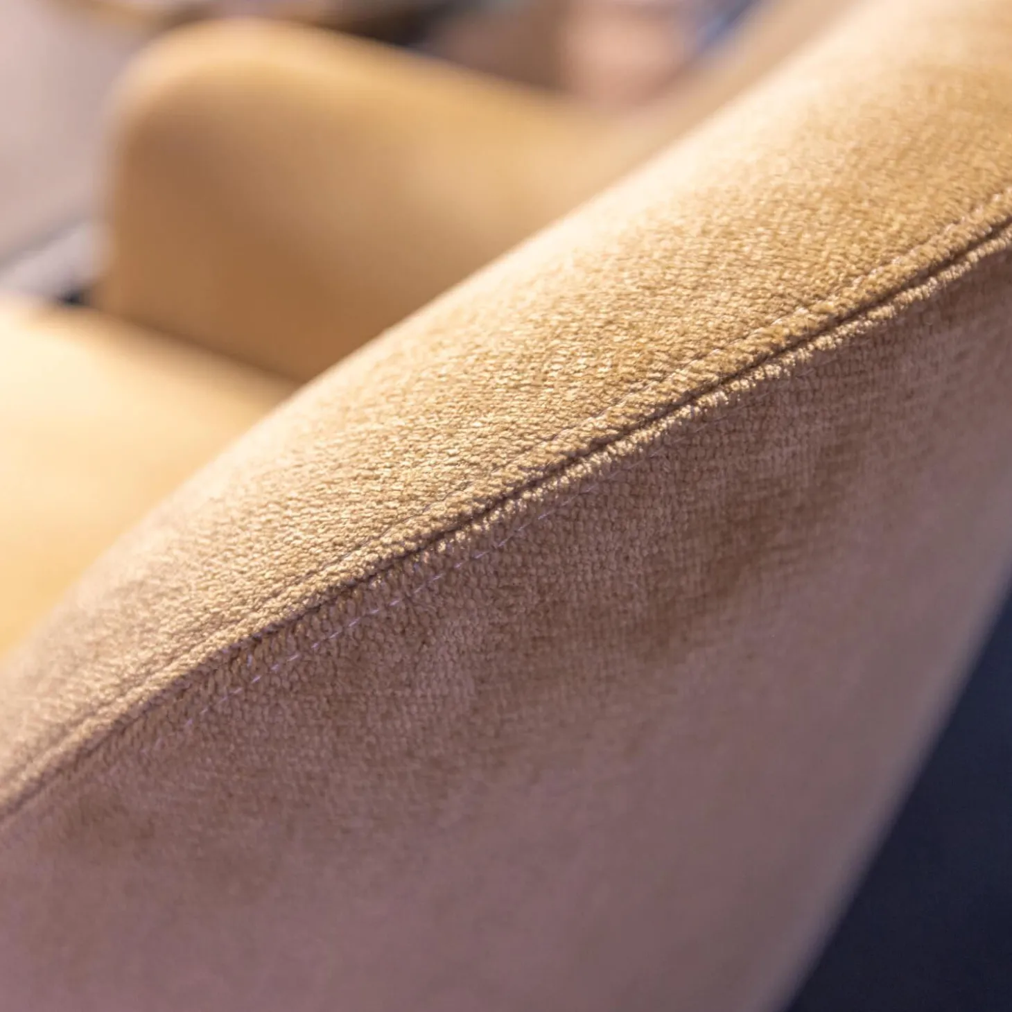 Sessel D.151.4 Bezug Stoff Kubrick K 1951 Beige Gestell Amerikanisches Nussbaumholz