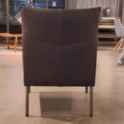 Sessel Dalia Bezug Leder Timber LT0309 Cioccolate Schwarz Gestell Rundrohr Fein Struktur 100 Kohl Schwarz