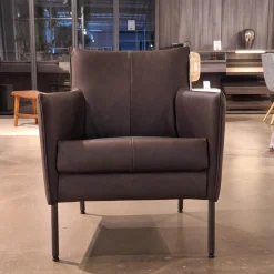 Sessel Dalia Bezug Leder Timber LT0309 Cioccolate Schwarz Gestell Rundrohr Fein Struktur 100 Kohl Schwarz