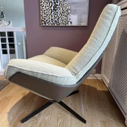 Sessel Daron Bezug Korpus Leder Normandie Torf Braun Kissen Stoff Queen 1775-232 Grau Gestell Bronze Matt mit Hocker