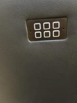 Sessel Dave Leder Normandie Schwarz Gestell Sternfuß Schwarz Matt Motorisch Verstellbar