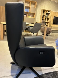 Sessel Dave Leder Normandie Schwarz Gestell Sternfuß Schwarz Matt Motorisch Verstellbar