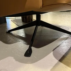 Sessel DS 0031 Leder Touch 25 Cuoio Braun Drehgestell 4 Sternfuß Schwarz Matt Beschichtet Mit Hocker DS-31