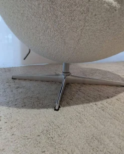 Sessel Egg Chair Stoff Karakorum Ecumee 007 Weiß Kreuzfuß Aluminium