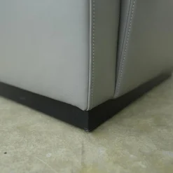 Sessel Elton 407 Bezug Leder Congress 1440 Marram Mit Sockel Und Rollen