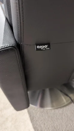 Sessel EM 210 15 Leder 170 Schwarz 136 Tellerfuß Edelstahl Gebürstet Mit Kopfteilverstellung Manuell Und 2 Motorisch Plus Aufstehhilfe