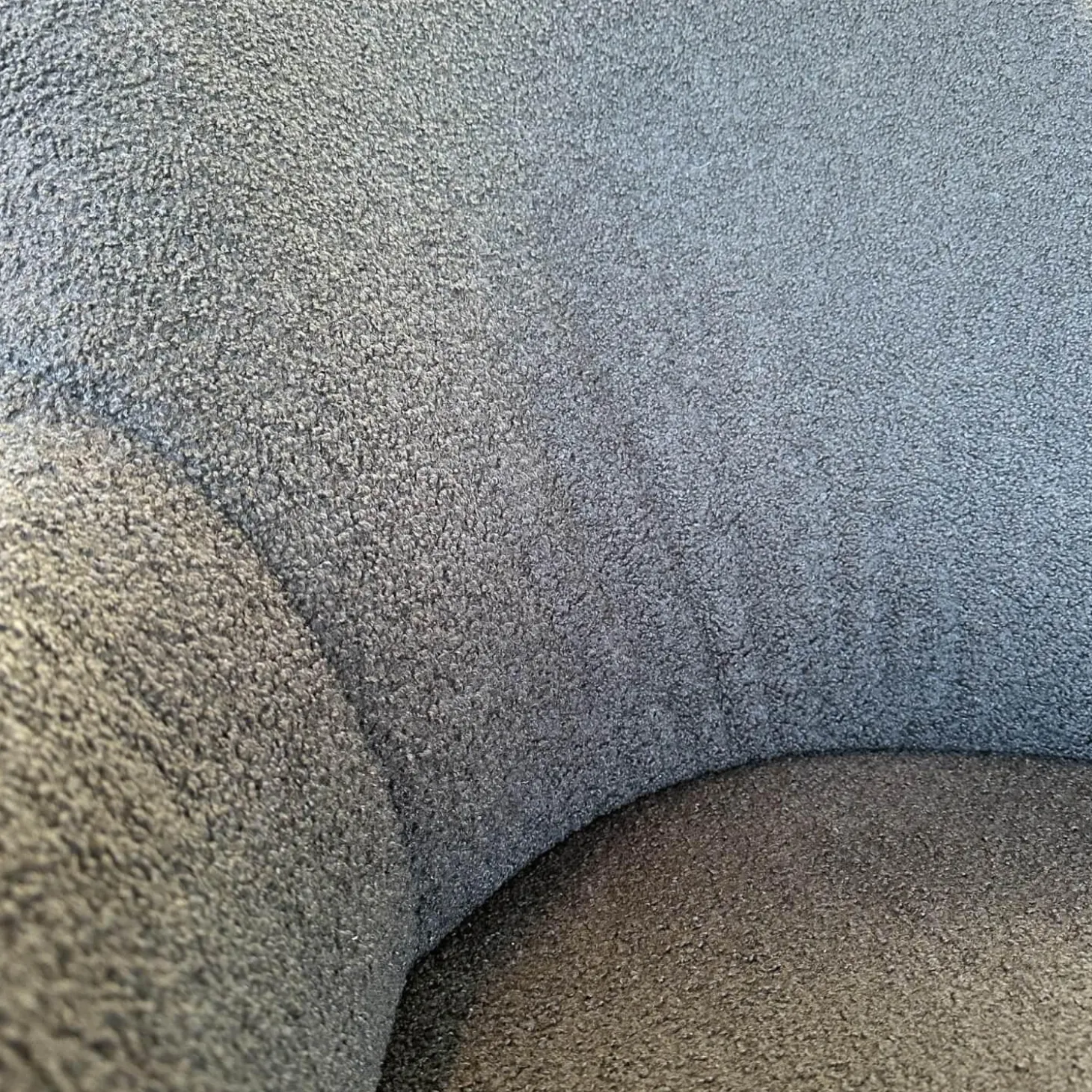 Sessel Flow Bezug Chivasso Dunkelblau Füße Esche