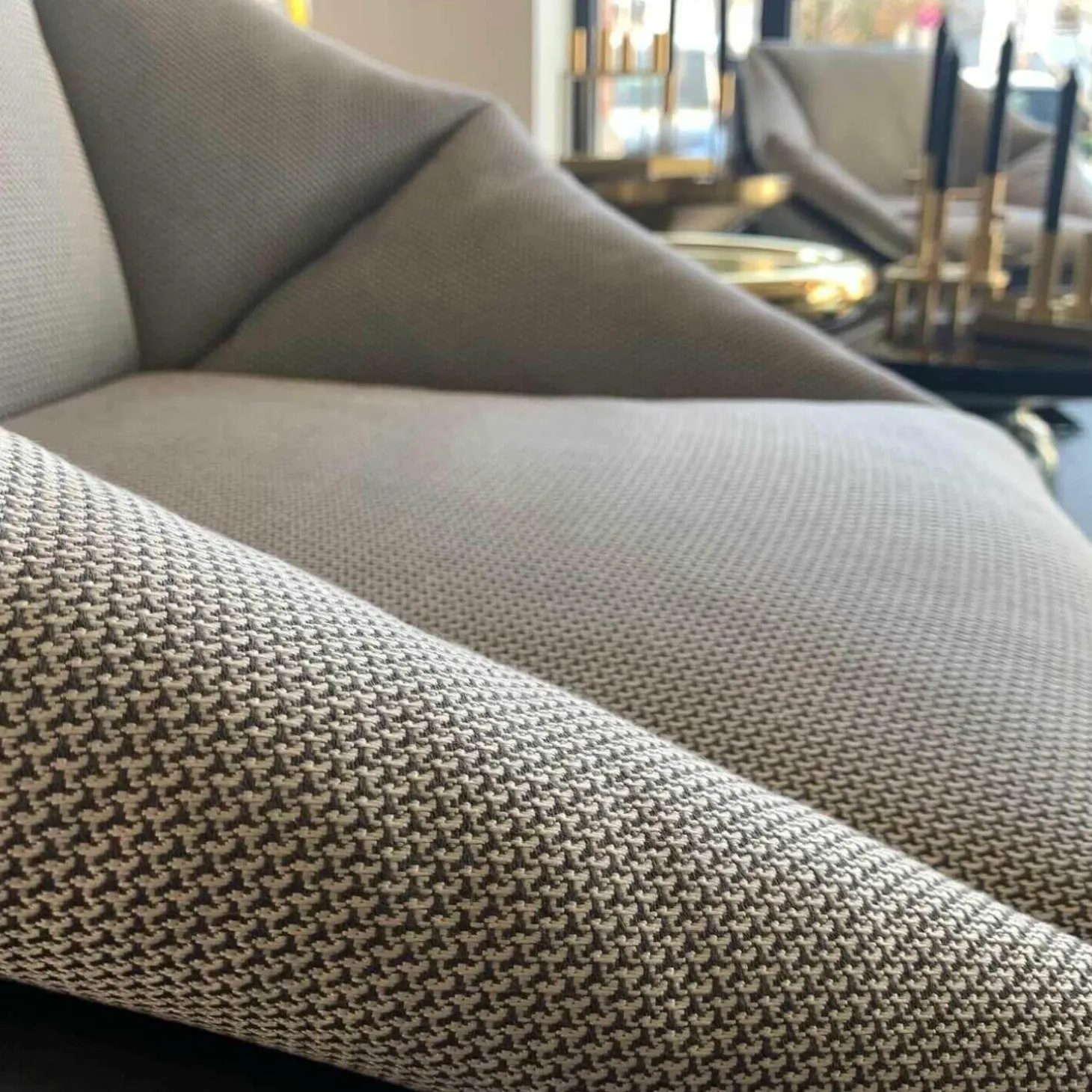 Sessel Grace Drehbar Stoff Cat.J Villa D'este 02 Grau Gestell Dunkelbraun