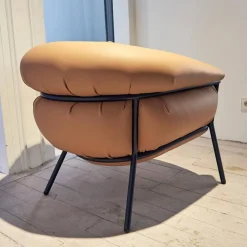 Sessel Grasso Bezug Leder Florida 2050 F Nude 22 Orange Gestell Blue 5011 Nachtblau