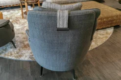 Sessel Guscioalto Light Stoff EBE 1162 Gestell Brüniert Drehbar mit Nackenkissen