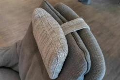 Sessel Guscioalto Light Stoff EBE 1162 Gestell Brüniert Drehbar mit Nackenkissen