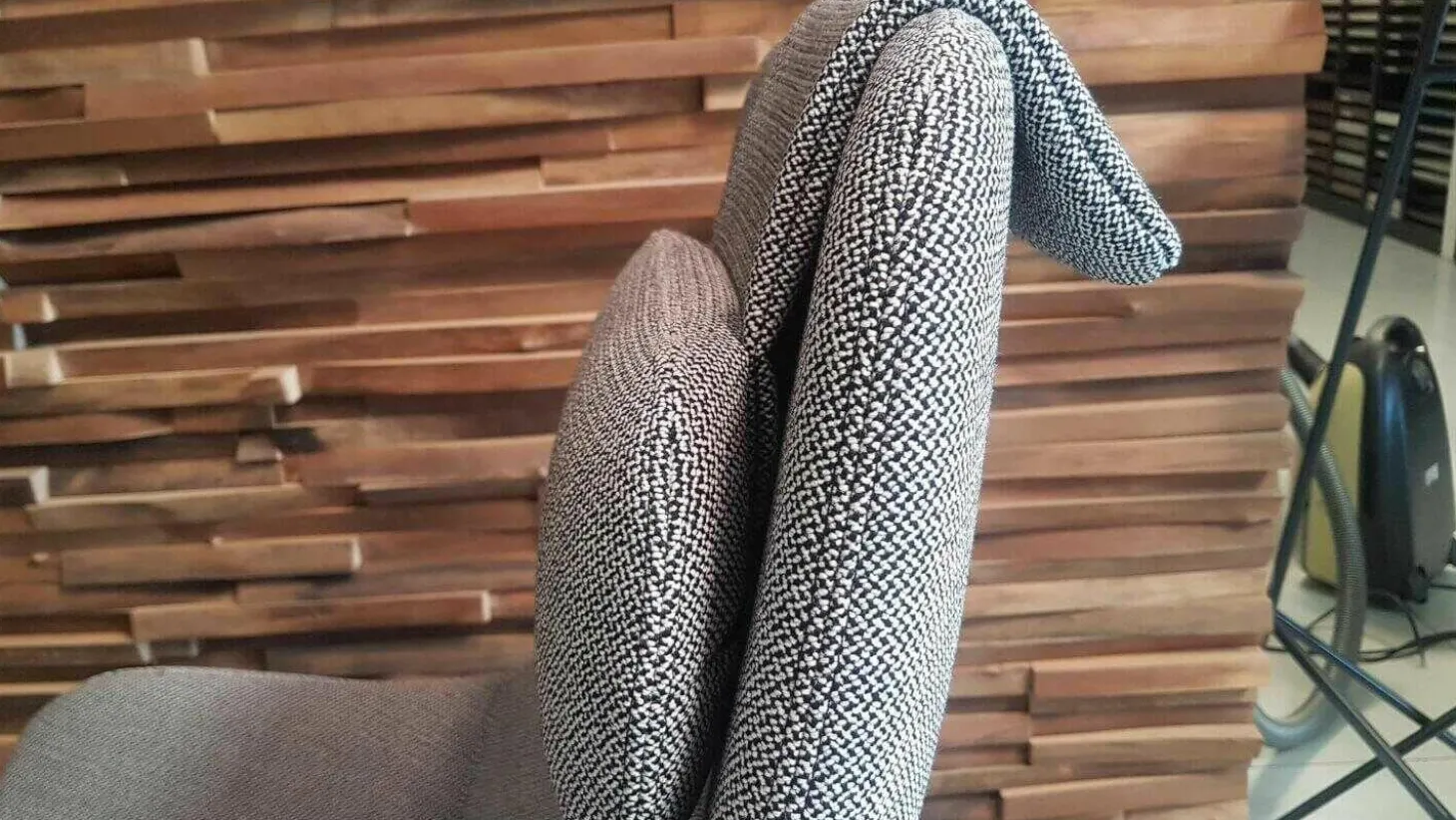 Sessel HAL Lounge Chair Stoff Credo SaltnPepper Grau mit Ottoman und Sitzkissen