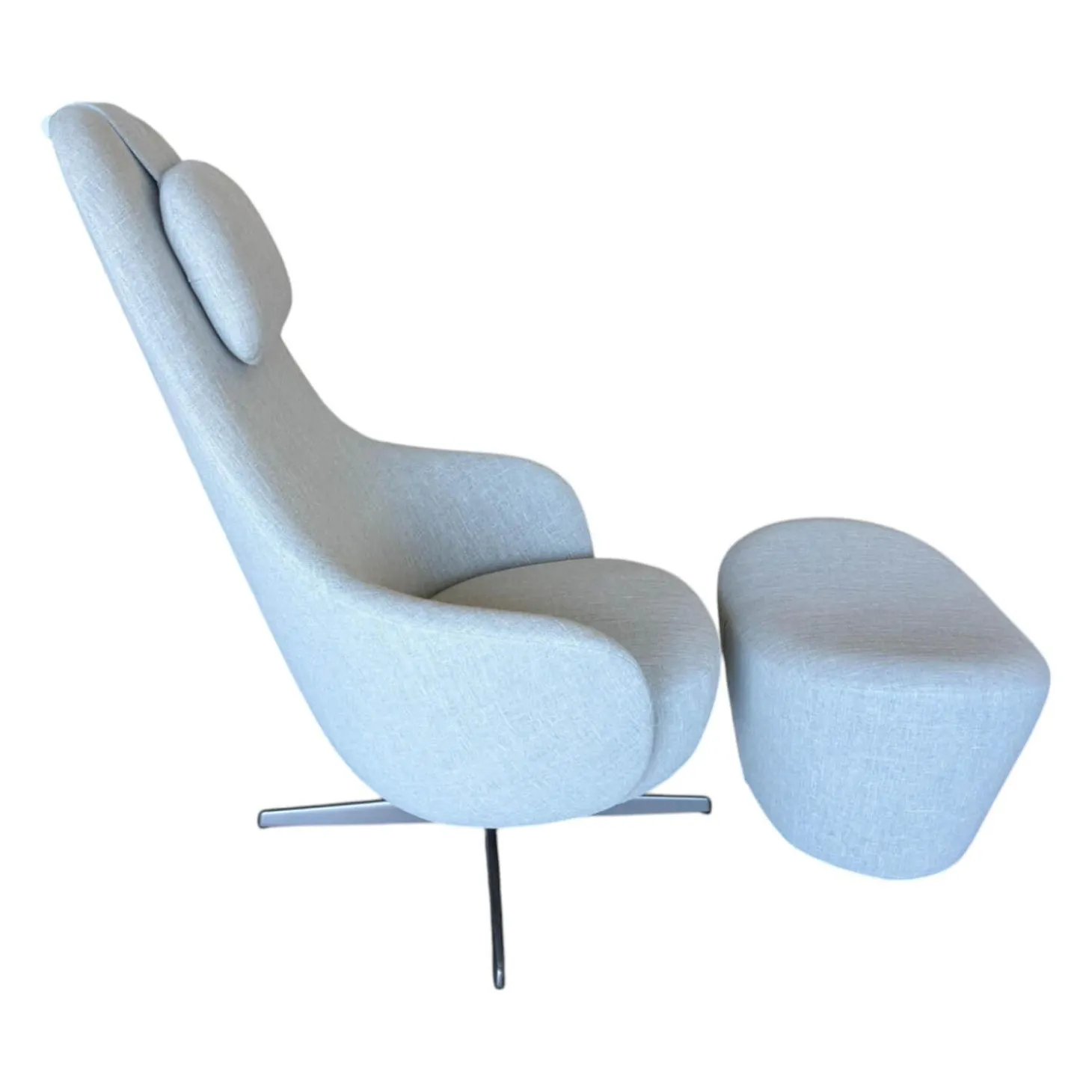 Sessel Harbor Laidback Stoff Lodi Salbeigrün Gestell Bronze mit Hocker