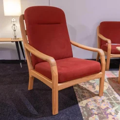 Sessel Hoch DY 1260H Stoff Comfort 0028 Rot Kernbuche Geölt