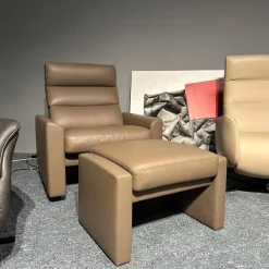 Sessel Hocker Soho Extra Hoch Leder 42 560 Fango Metallkufe Hochglanz Poliert Mit Aufstehhilfe Inklusive Hocker