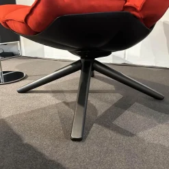 Sessel Husk Stoff Sidro Rot 2059700 Schale Untergestell Schwarz mit Hocker