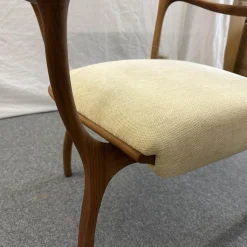 Sessel Hypnos Sitzfläche Stoff Beige Creme Gestell Amerikanischer Nussbaum Massiv