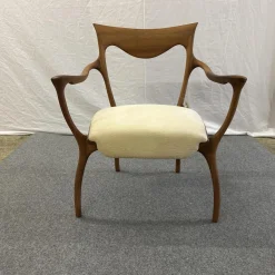 Sessel Hypnos Sitzfläche Stoff Beige Creme Gestell Amerikanischer Nussbaum Massiv