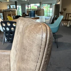 Sessel Lav Lamon Leder Kenia Braun Drehgestell Edelstahl