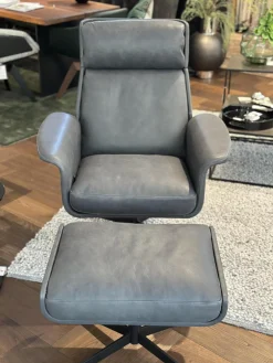 Sessel Legend 172 1000 Leder Java Vulcano Grau Kreuzfuß Metall Schwarz Matt Pulverbeschichtet Mit Hocker