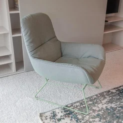 Sessel Leya Lounge Chair Stoff Opera Aloe Grau Drahtgestell RAL 6021 Blassgrün Grün Mit Kunststoffgleitern