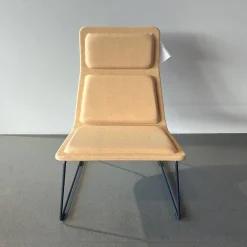 Sessel Low Pad LW 3 Stoff B LO 1048 Grigio Anthrazit Gelb Gestell Schwarz Matt Pulverbeschichtet