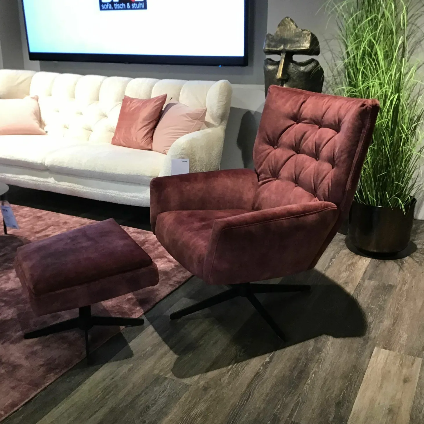 Sessel Maximilian Stoff Ispra Winered Rot Kreuzfuß Metall Schwarz Mit Hocker