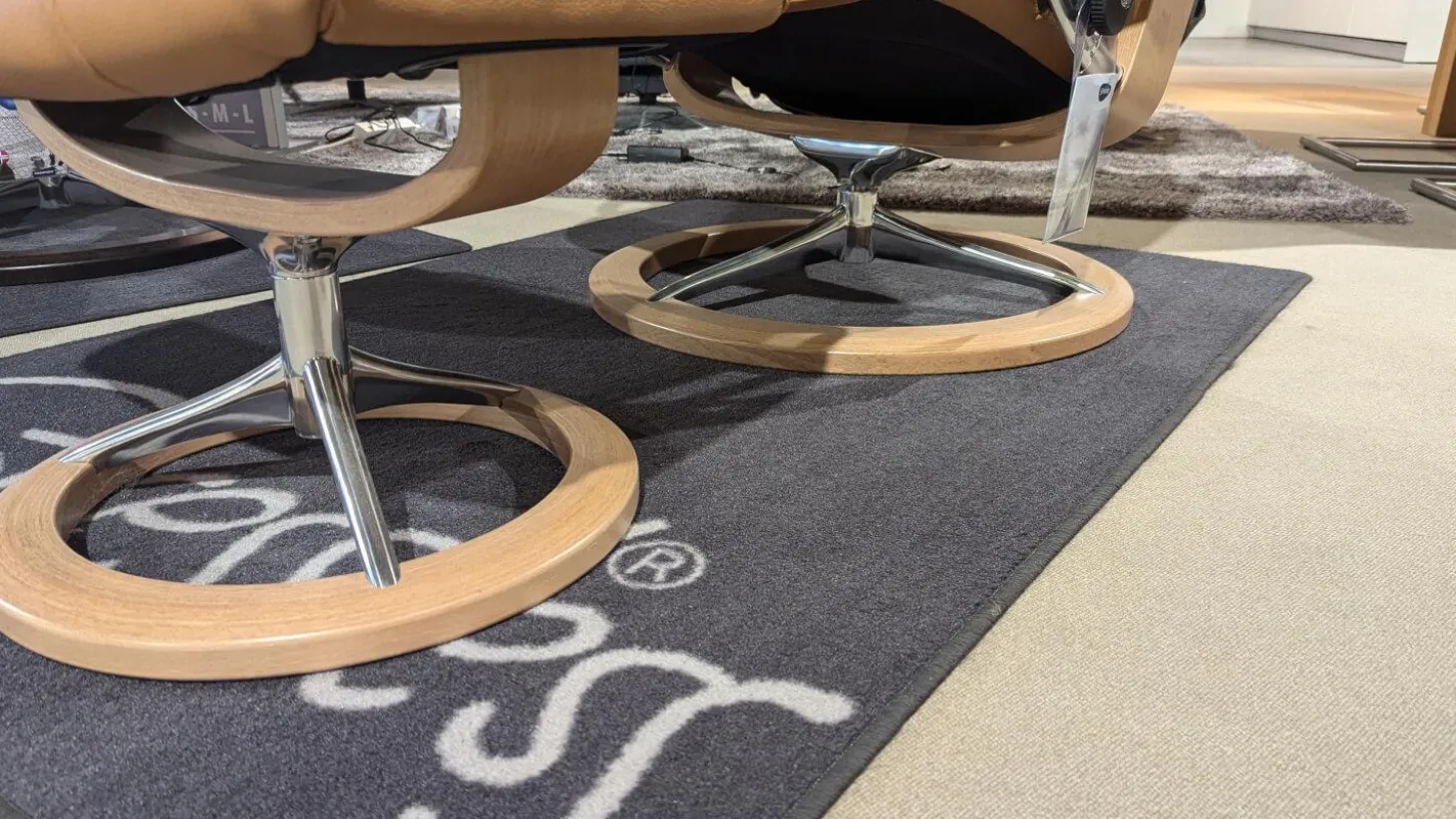 Sessel Mayfair Leder Cori 48 Caramel Braun Holz 04 Eiche Gestell Signature 40 Aluminium