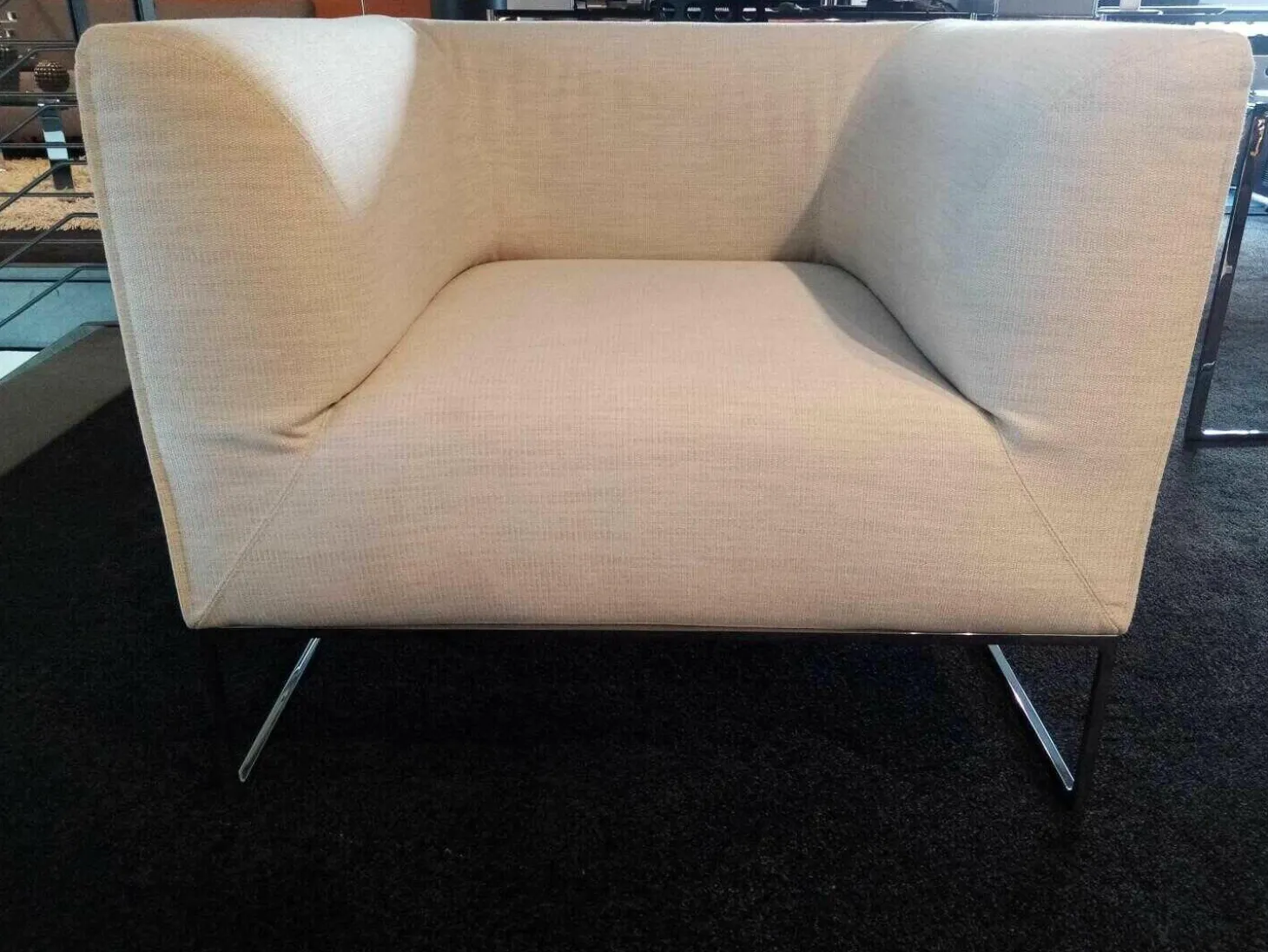 Sessel Mell Stoff 7068 Wollweiß Kufe Verchromt