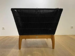 Sessel Miikka Leder Schwarz Netzmaterial Gestell Teakholz Geölt