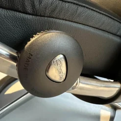 Sessel Mit Hocker View L Signature Bezug Leder Batick Black Schwarz Gestell Schwarz