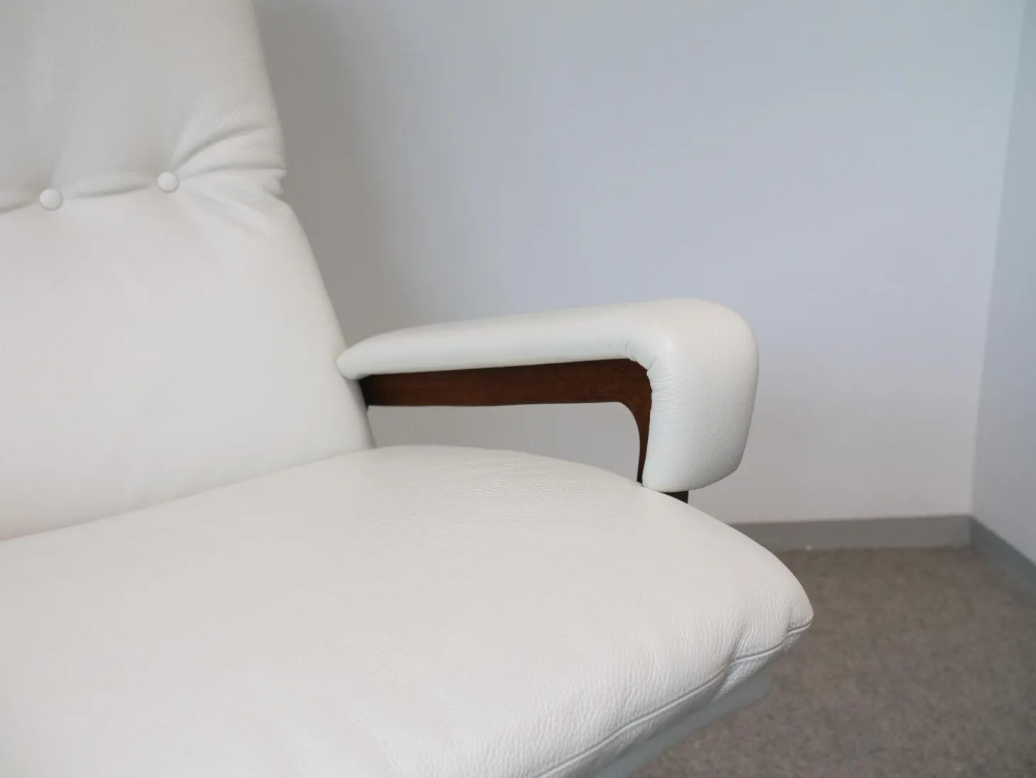 Sessel Mit Hocker WK 631 Kingchair Niedrig Bezug Leder Rustica 70239 White Untergestell Aluminium Poliert