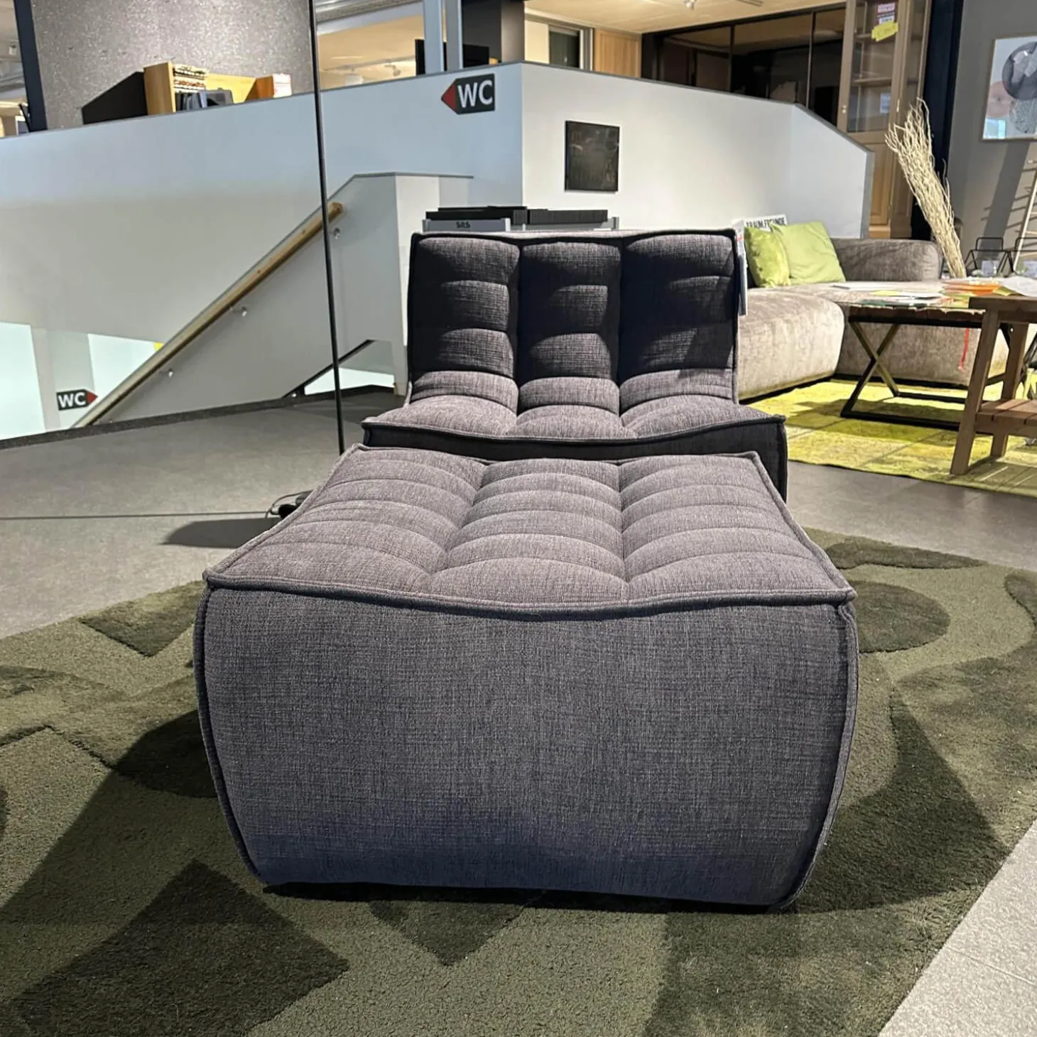 Sessel N701 Bezug Stoff Moss Eco Graphite Grau Rahmen Hoz Inklusive Hocker