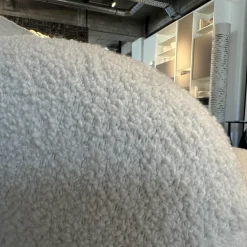 Sessel Nana Love Seat Stoff Nimbus 006 Bebris Beige Füße Kunststoff Inklusive Hocker