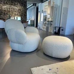 Sessel Nana Love Seat Stoff Nimbus 006 Bebris Beige Füße Kunststoff Inklusive Hocker