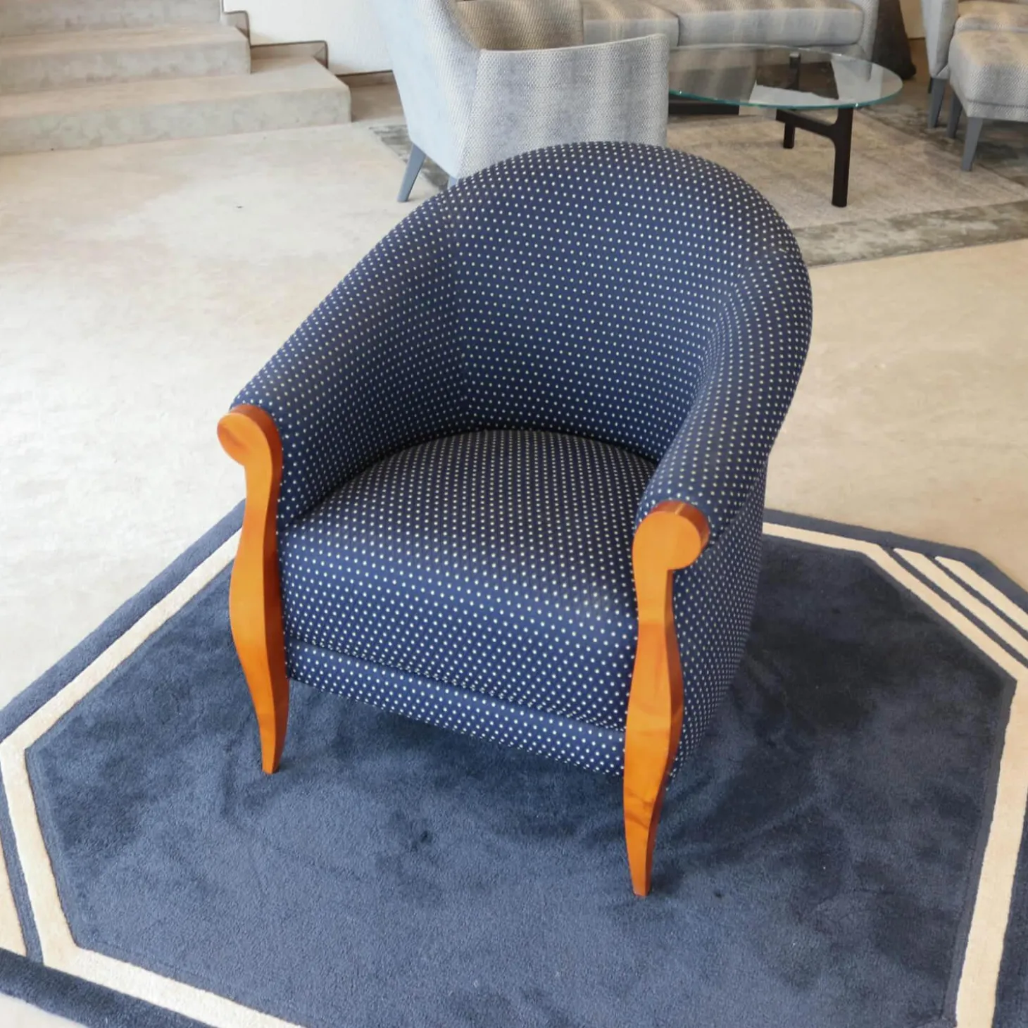 Sessel New York Stoff Blau Beige Gestell Kirschbaum Natur