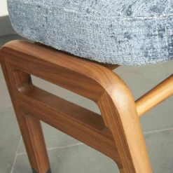 Sessel Ortiga Stoff Timo Blau Gestell Canaletto Nussbaum Leder Kordel Tabak mit Hocker