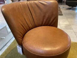 Sessel Polo Cocktail Leder Gascogne Noisette Cognac Drehfunktion mit Rückholmechanik