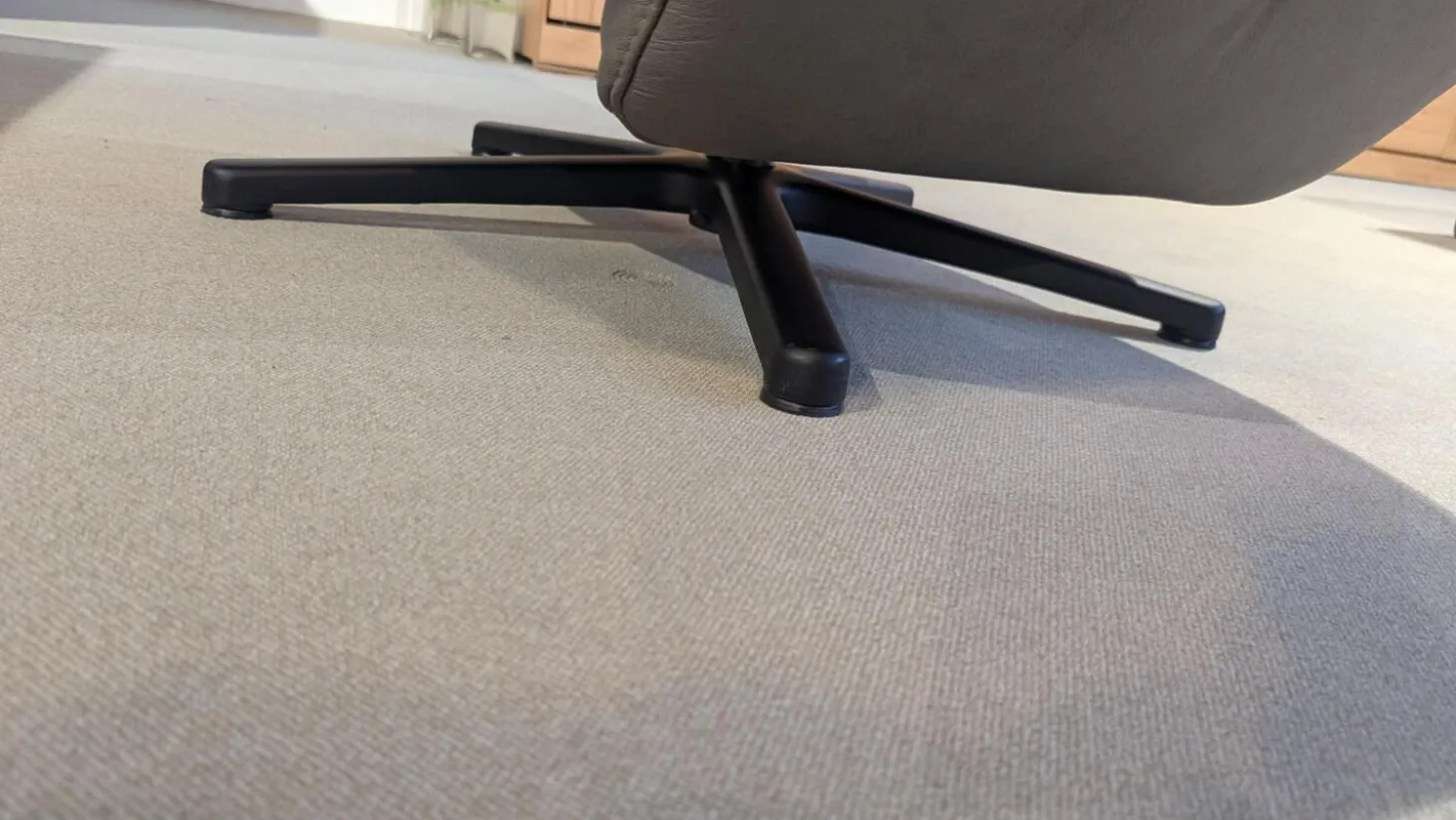 Sessel Rasta Leder LL Evita Smoke Grau Sternfuß Schwarz Matt