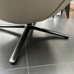 Sessel Repos Leder L50 Premium F Sand Beige Gestell Basic Dark Schwarz