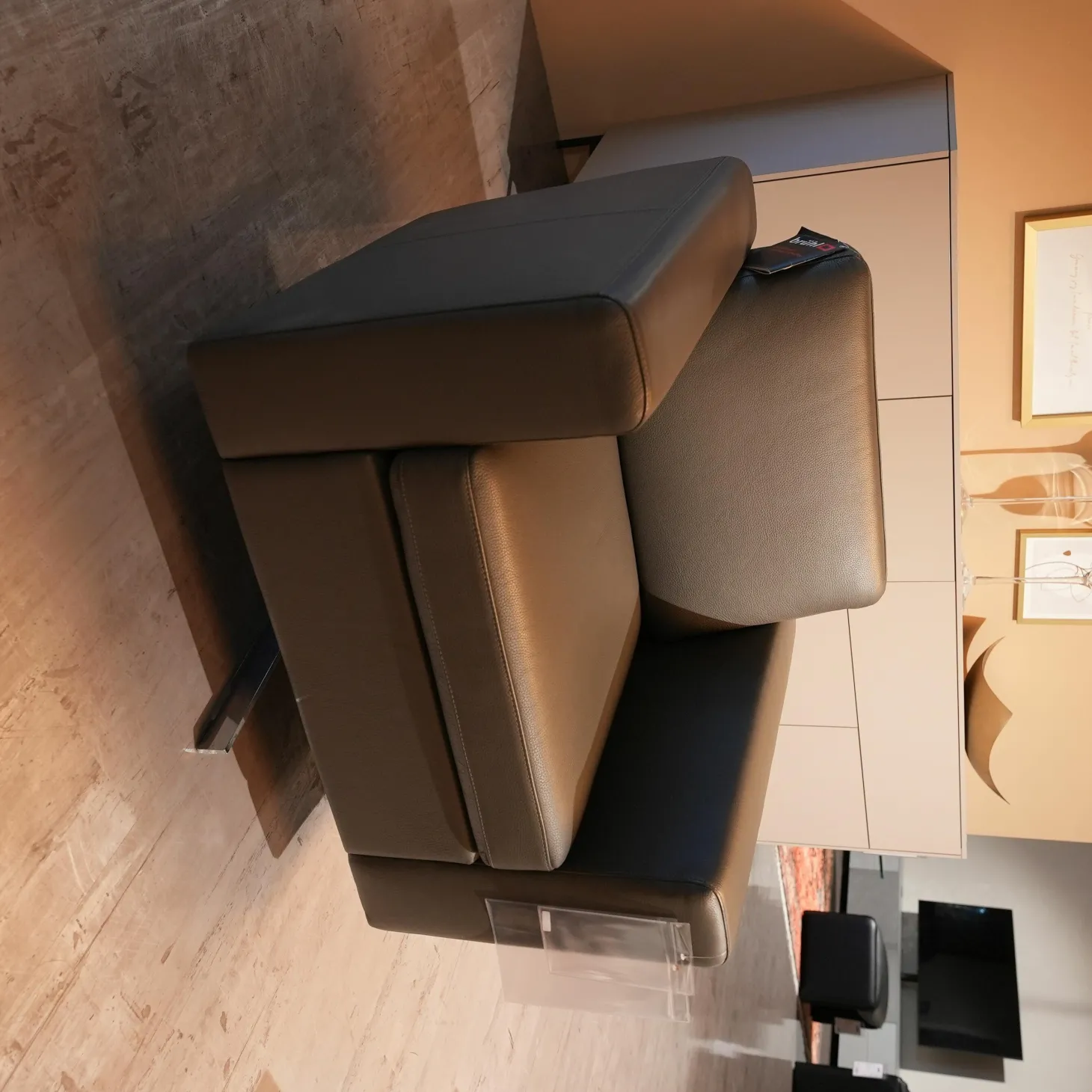 Sessel Serge S1mLK Bezug Leder Unit Schlamm Braun Kreuzfuß Drehbar Verchromt Glänzend