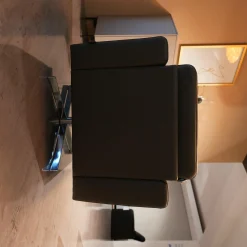 Sessel Serge S1mLK Bezug Leder Unit Schlamm Braun Kreuzfuß Drehbar Verchromt Glänzend