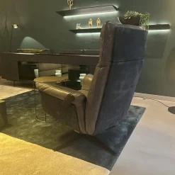 Sessel Shelby Außen Leder Kashmir Schwarz Innen Leder Naturale Espresso Braun Gestell Stahl Schwarz Pulverbeschichtet